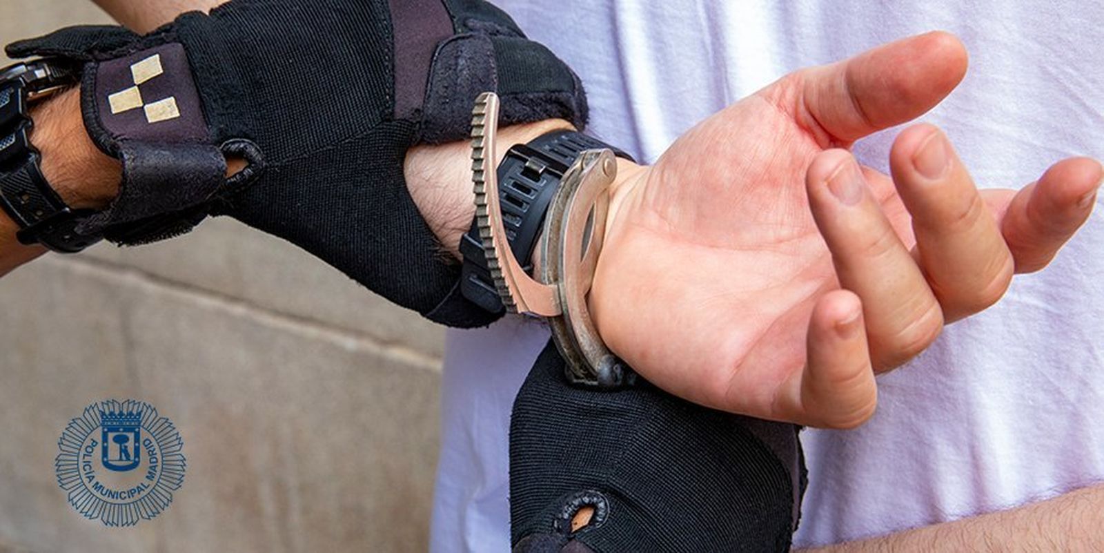 Dos detenidos por permitir el consumo y la venta de hachís y marihuana en un local de Moncloa