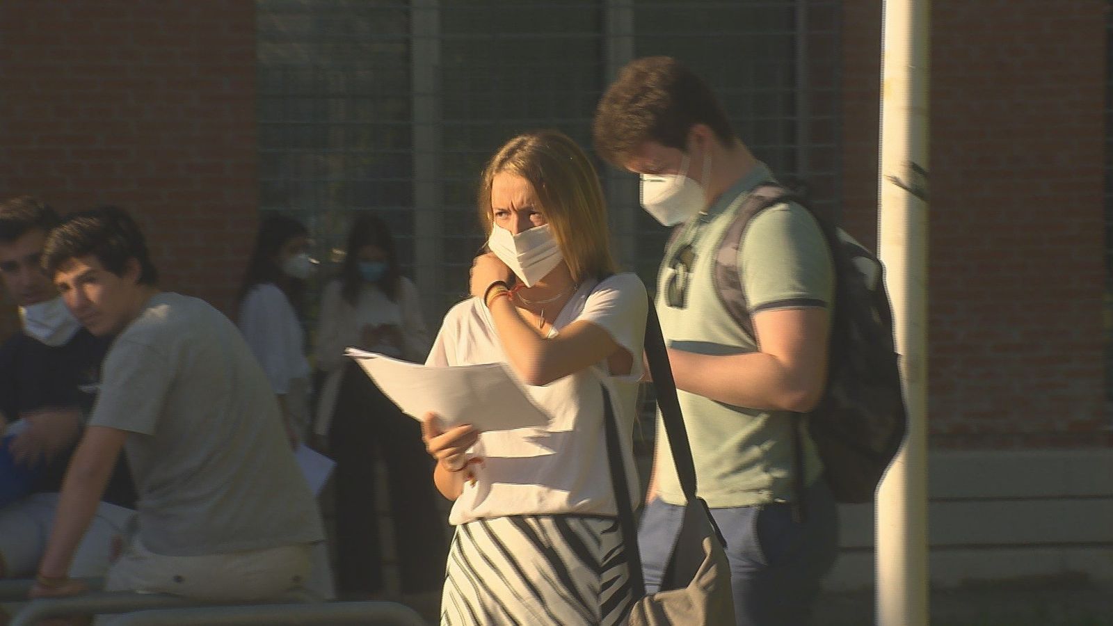 Turno para los alumnos de Letras en la segunda jornada de la EvAU en Madrid