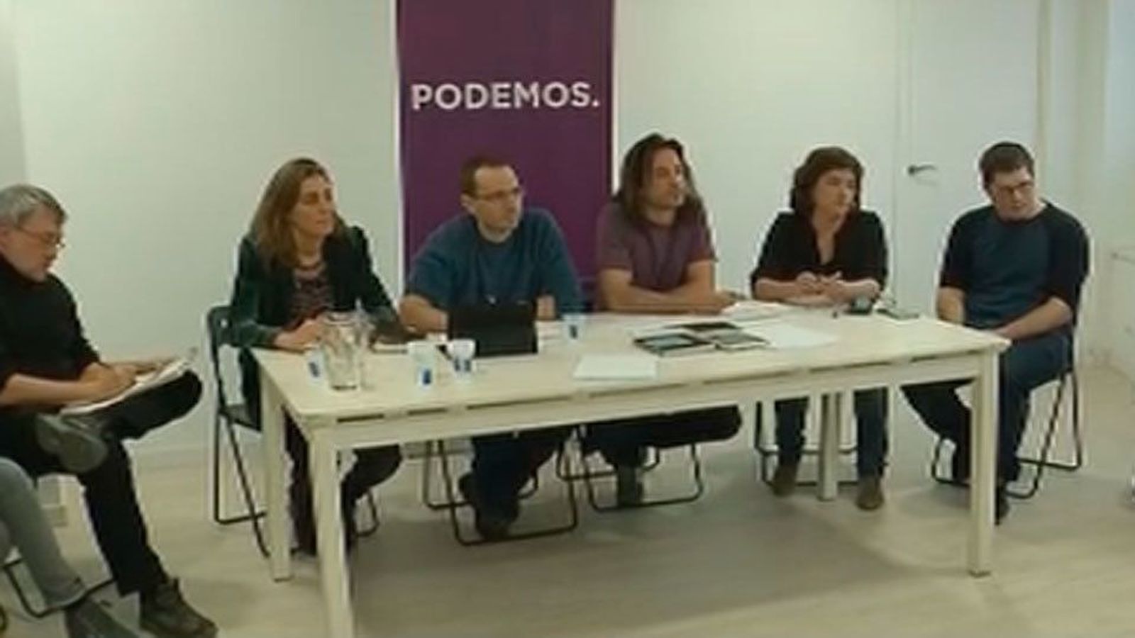 Podemos estudia la posibilidad de sustituir a su secretario general en Madrid