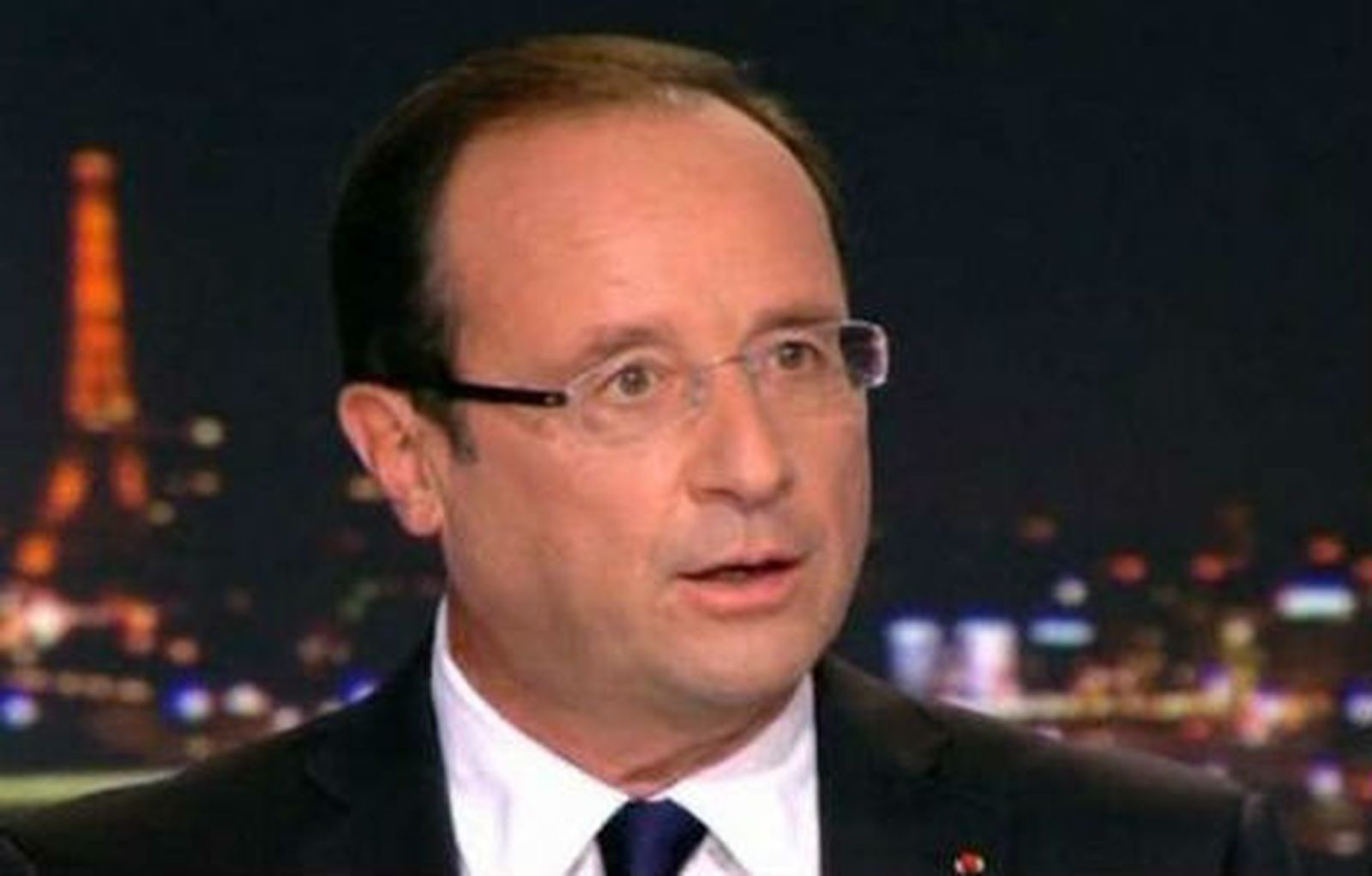 Hollande admite que Francia crecerá menos en 2013 y anuncia recortes masivos