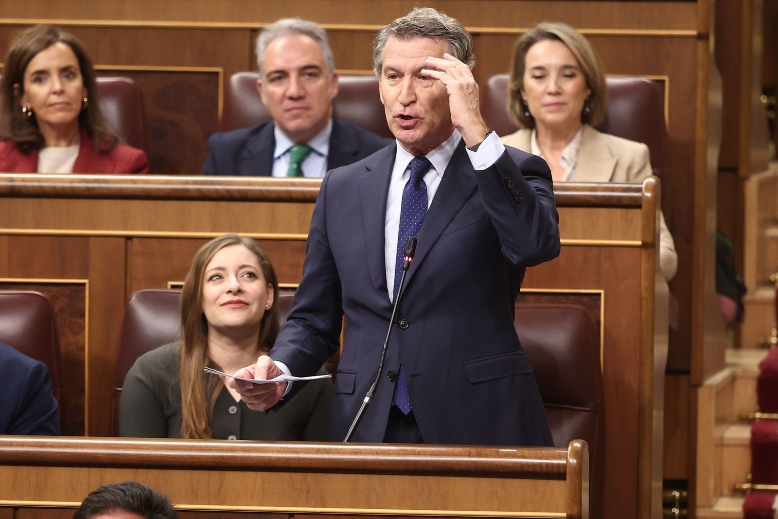 Feijóo ve a Sánchez "peligroso para la democracia" y el presidente insiste en criticar la condena al fiscal general