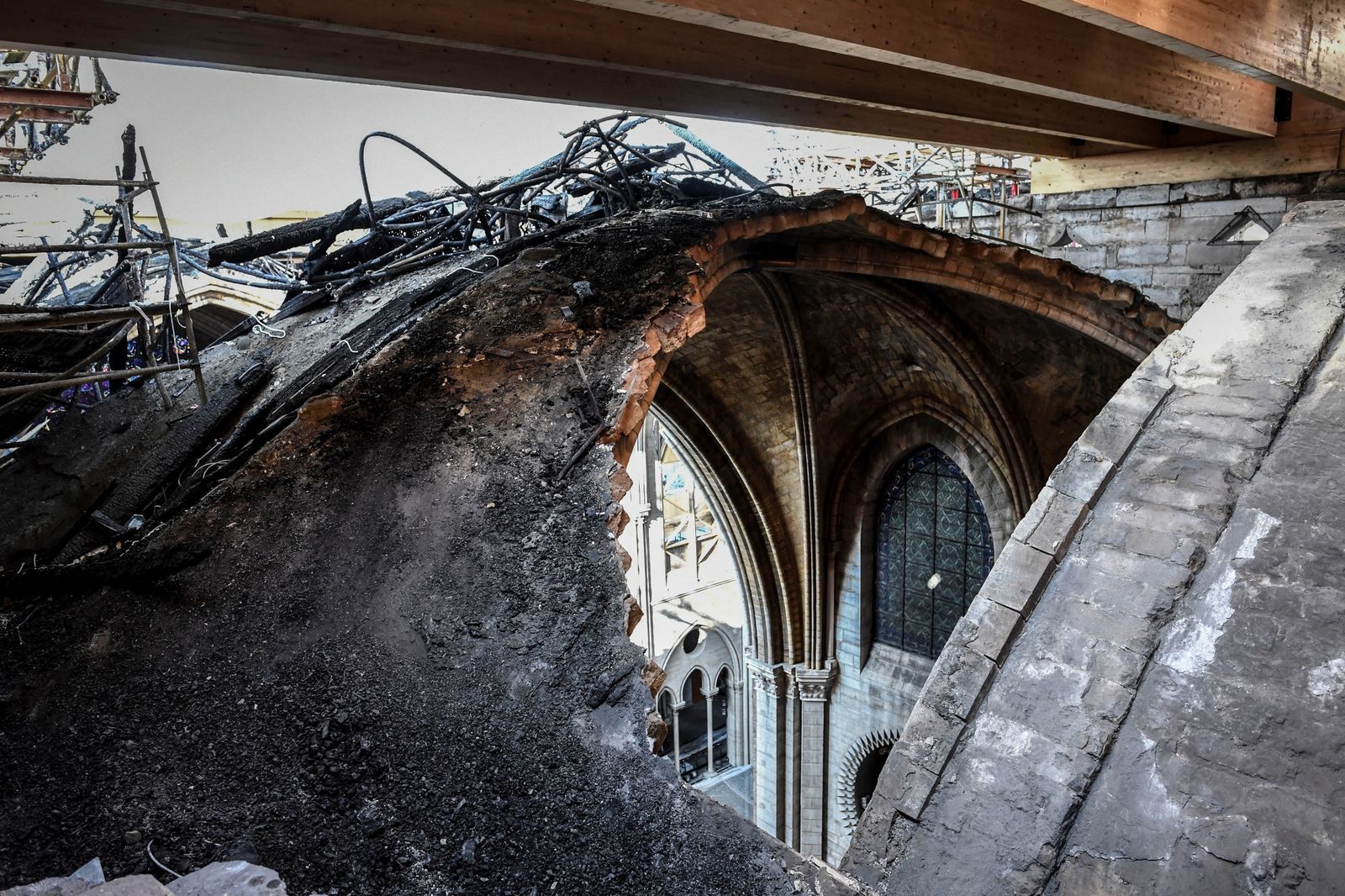 Una parte de una bóveda de crucería destruida