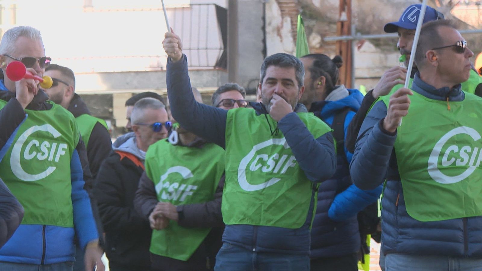 Protesta de los policías locales de Parla para pedir que aumente la plantilla
