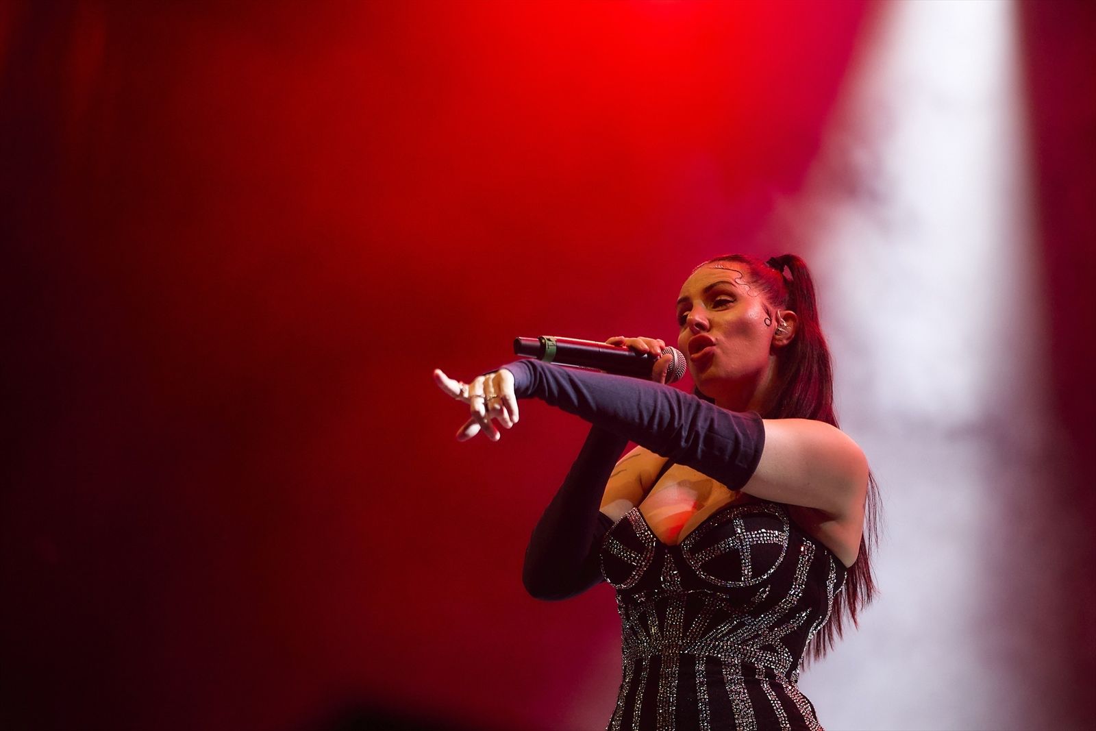 La Mala Rodríguez ha sido la encargada de poner a bailar a los asistentes del concierto "más inesperado"