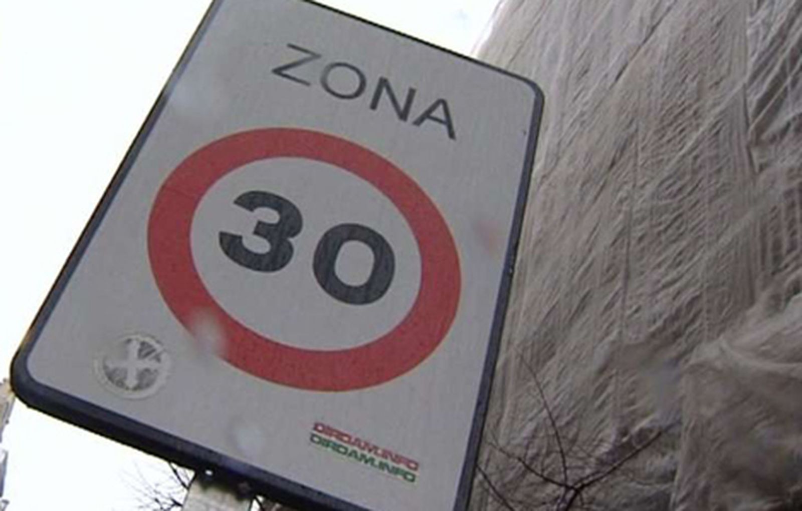 A 30km/h en vías urbanas