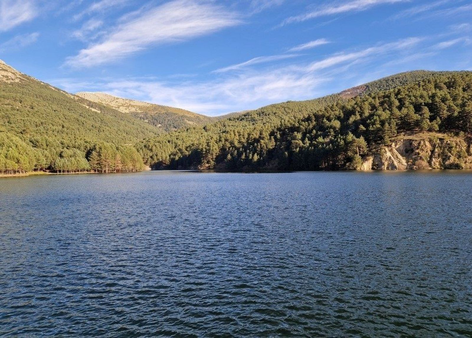 Castilla y León declara el nivel 2 de riesgo por la posible rotura de la presa de El Tejo, en El Espinar