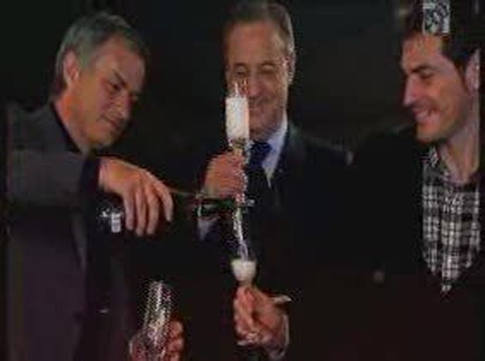 Brindis_20101224V0.wmv