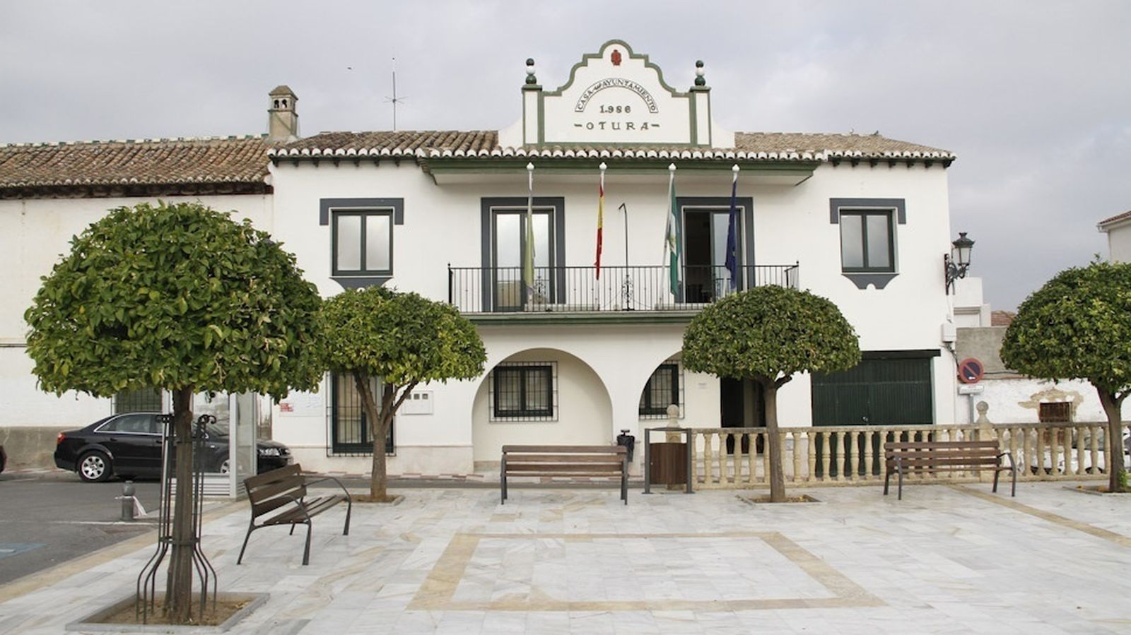 Muere una niña de dos años ahogada en una piscina en Granada