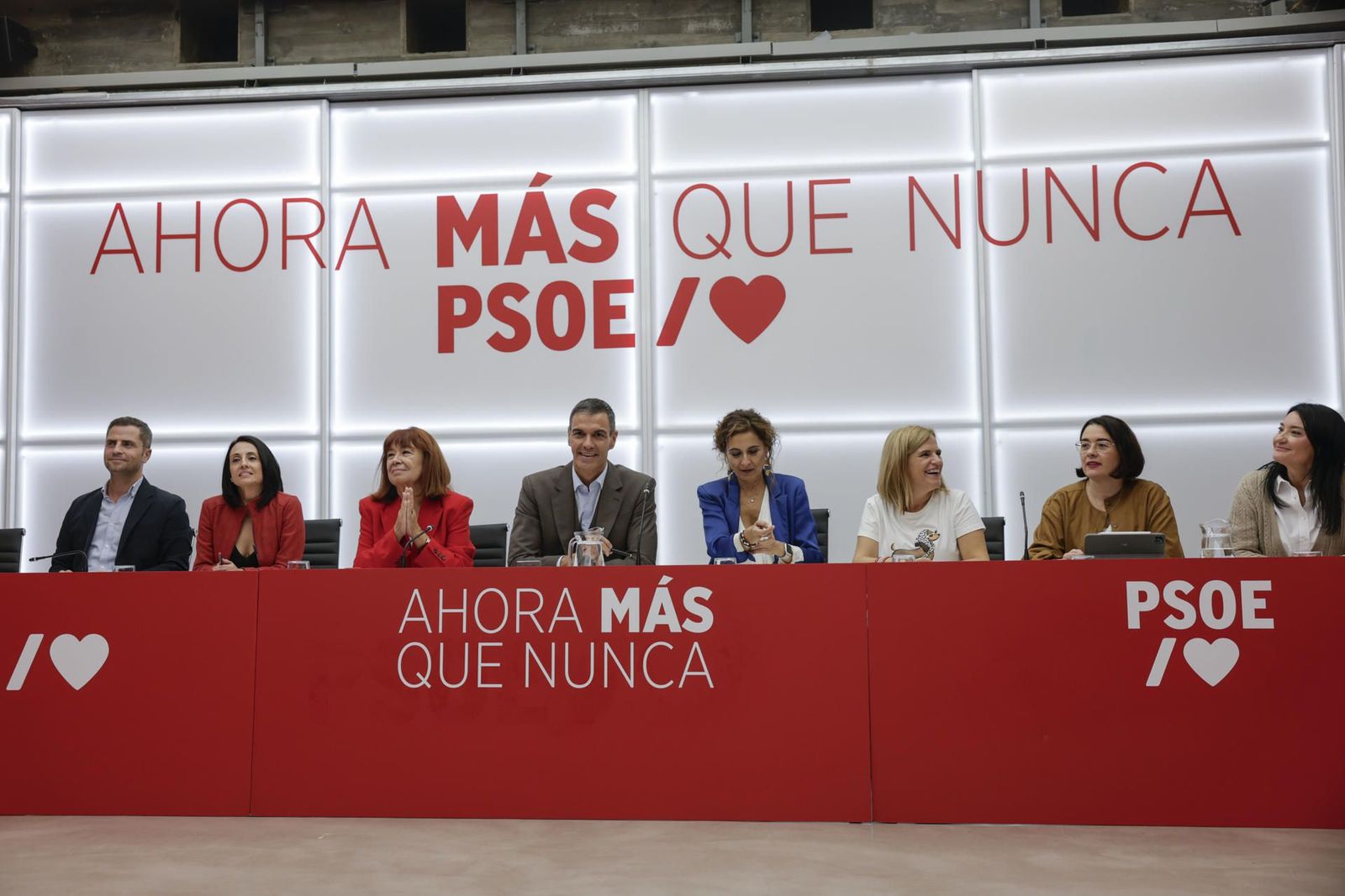 Sánchez anima a la cúpula del PSOE a salir a ganar las elecciones del 29 N