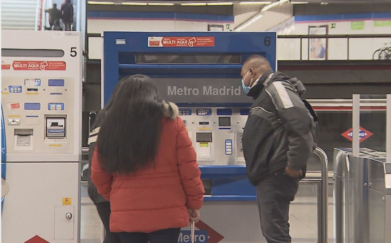 Metro de Madrid y otros 14 operadores piden al Gobierno de Sánchez ayudas para compensar la subida de la luz