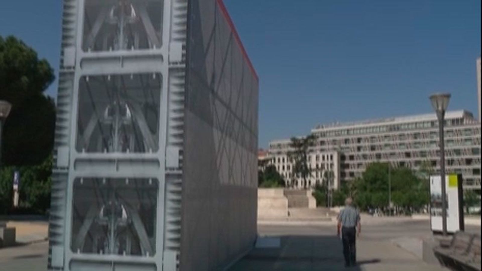 Se expone en Madrid una compuerta del Canal de Panamá