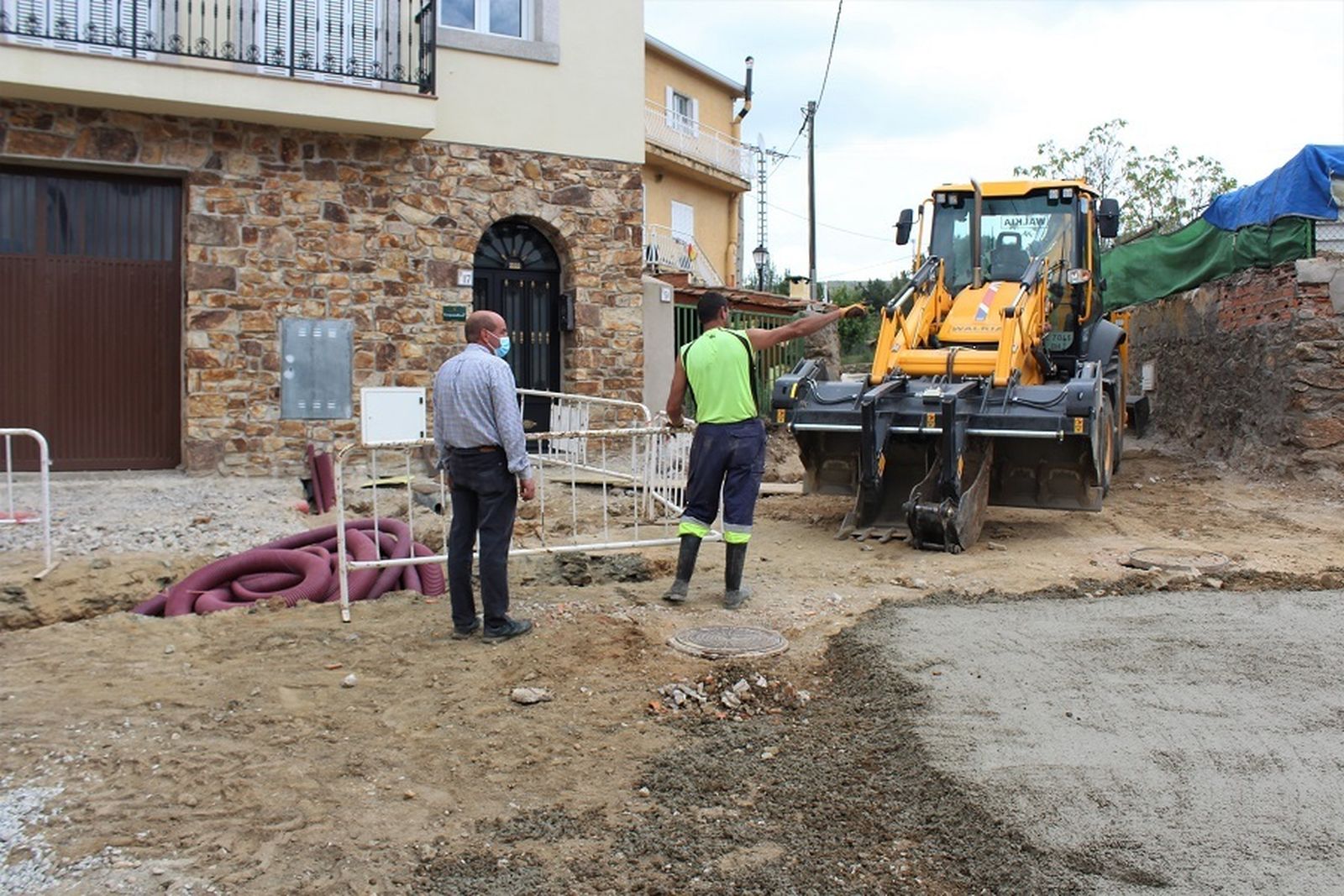 Obras de remodelación de la Plaza de Juan Carlos I en Garganta de los Montes
