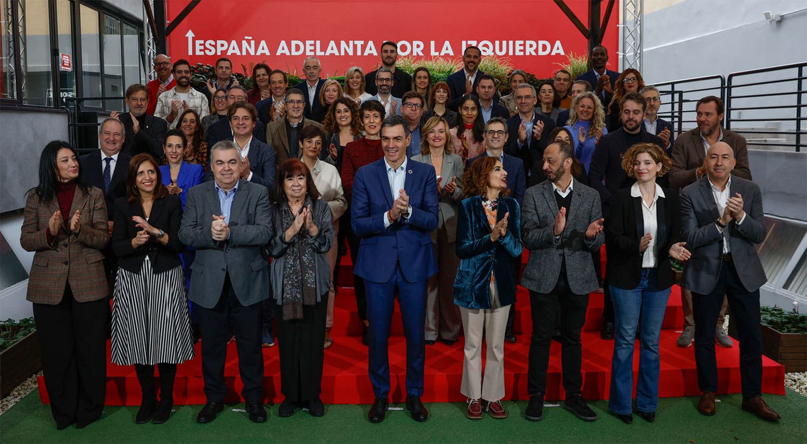 Sánchez  reúne a la nueva Ejecutiva del PSOE