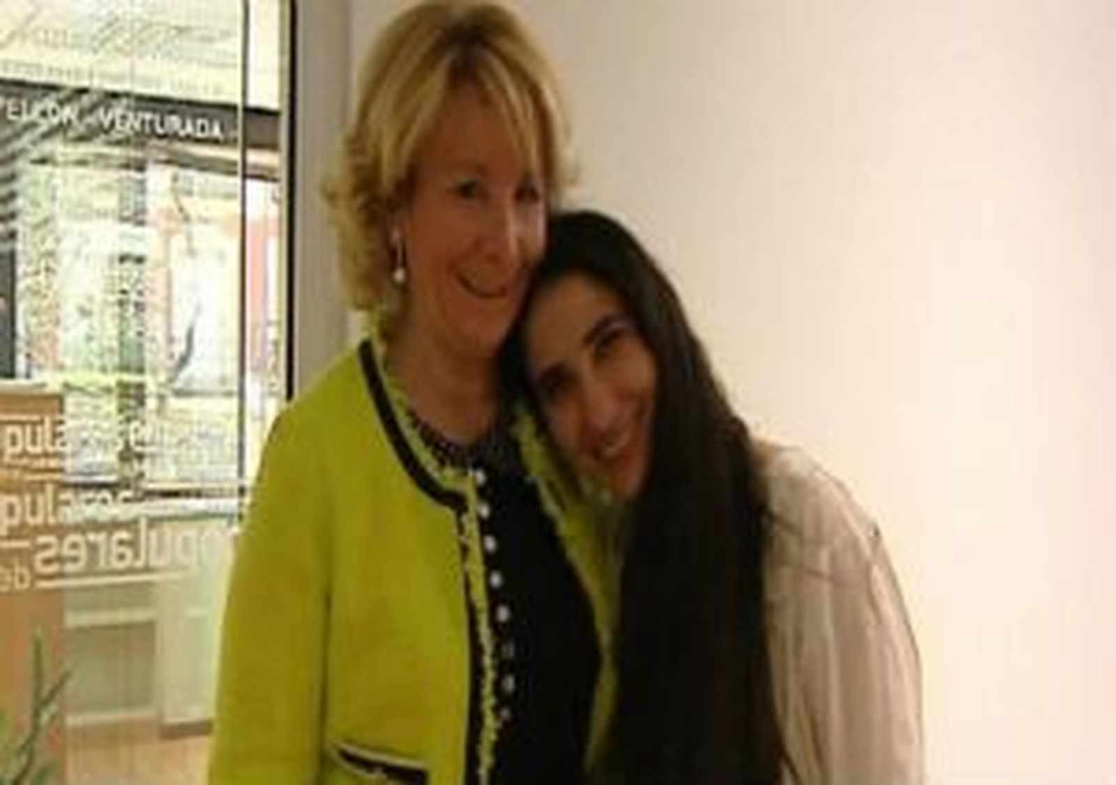 La disidente Yoani Sánchez agradece a Aguirre su apoyo para que Cuba alcance la democracia