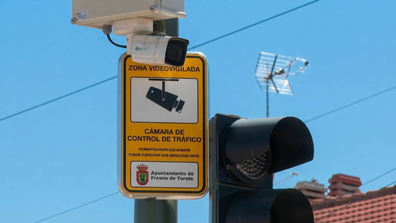 Cámara de seguridad en Fresno de Torote