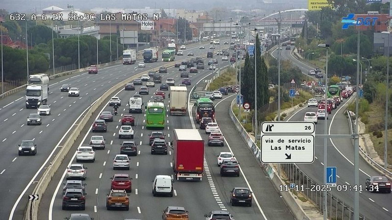 Un accidente en la A-6 provoca retenciones kilométricas de entrada a Madrid a la altura de Las Rozas