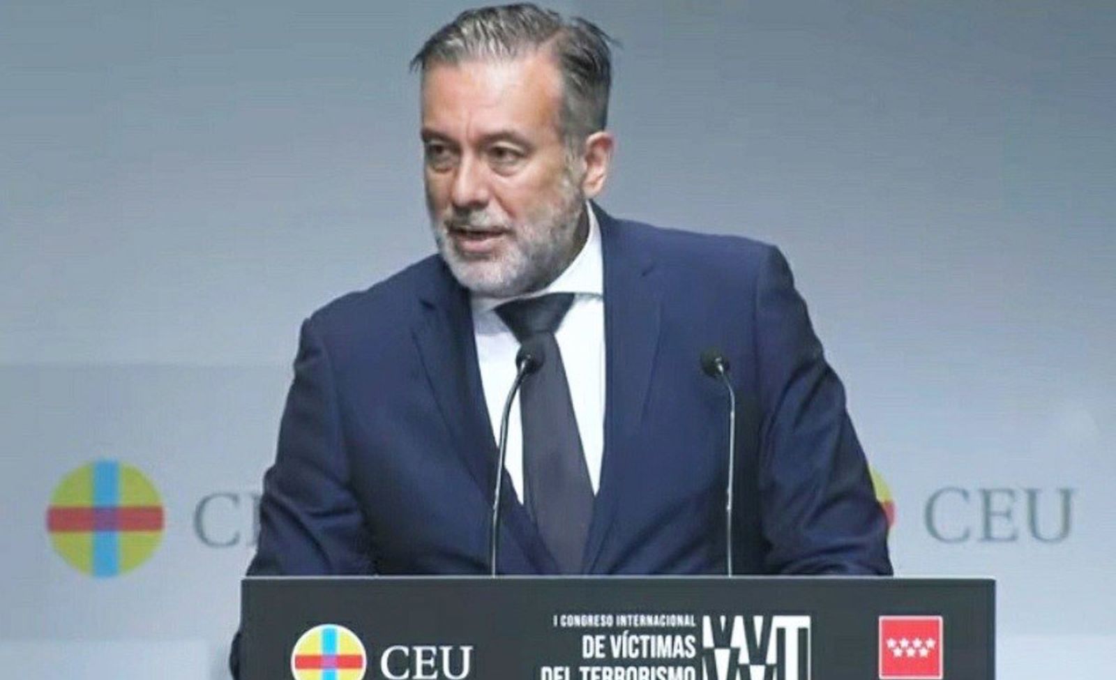 Enrique López durante la inauguración del I Congreso Internacional  de Víctimas del Terrorismo en Madrid
