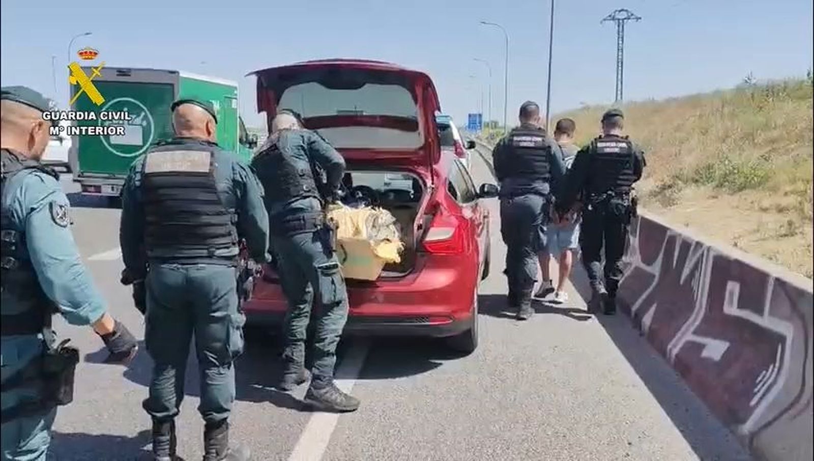 Detenido en la M-40 por transportar más de 100 kilos de hachís en el maletero de su coche