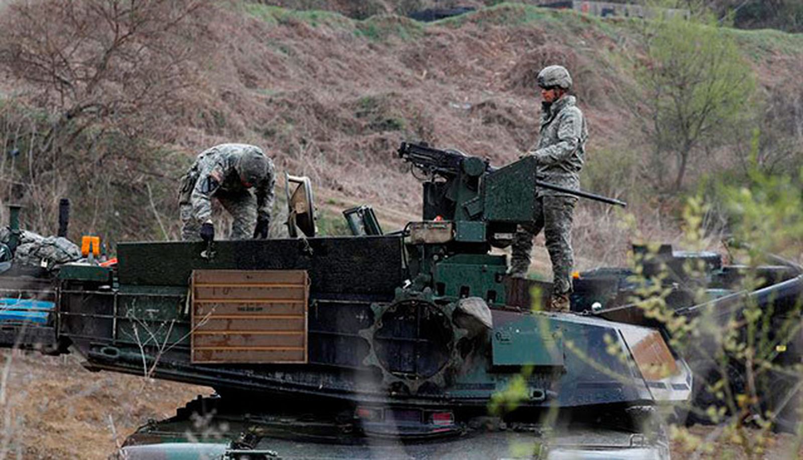 Soldados estadounidenses participan en unas las maniobras militares conjuntas de Corea del Sur y Estados Unidos en respuesta a