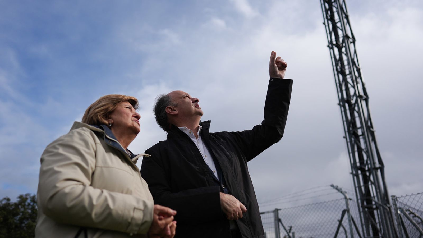 El consejero de Digitalización, Miguel López-Valverde, ha visitado Villar del Olmo