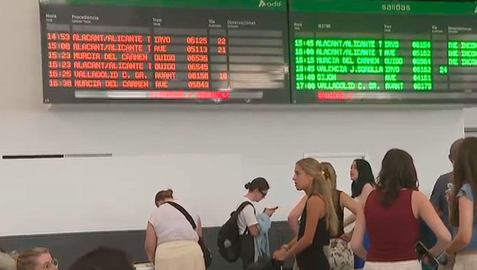 Interrumpidos los trenes de alta velocidad entre Madrid y Barcelona por un incendio en la zona de Lleida