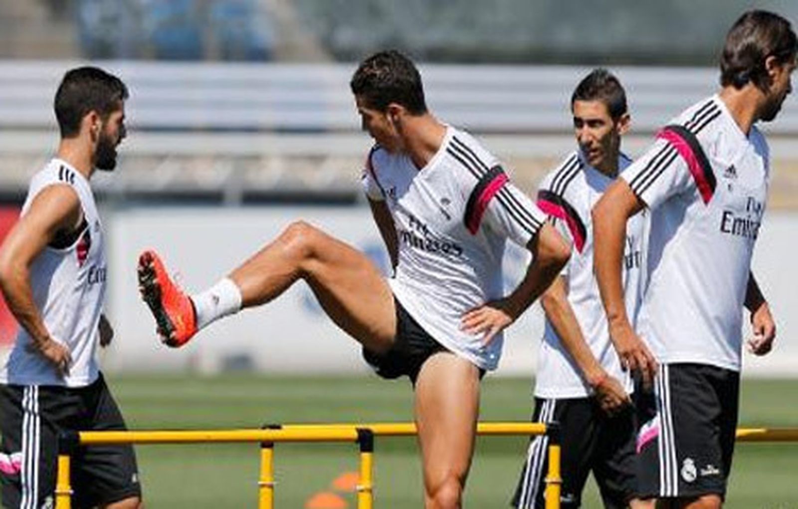 Di María y Khedira vuelven a entrenar en Valdebebas a la espera de su salida