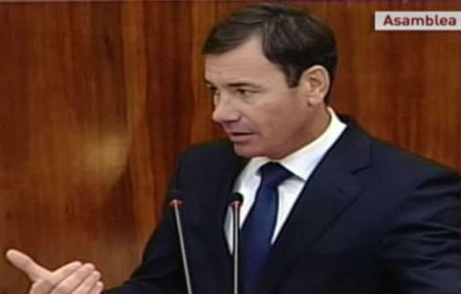 Gómez lamenta que en vez de renovación González traiga "menos de todo"