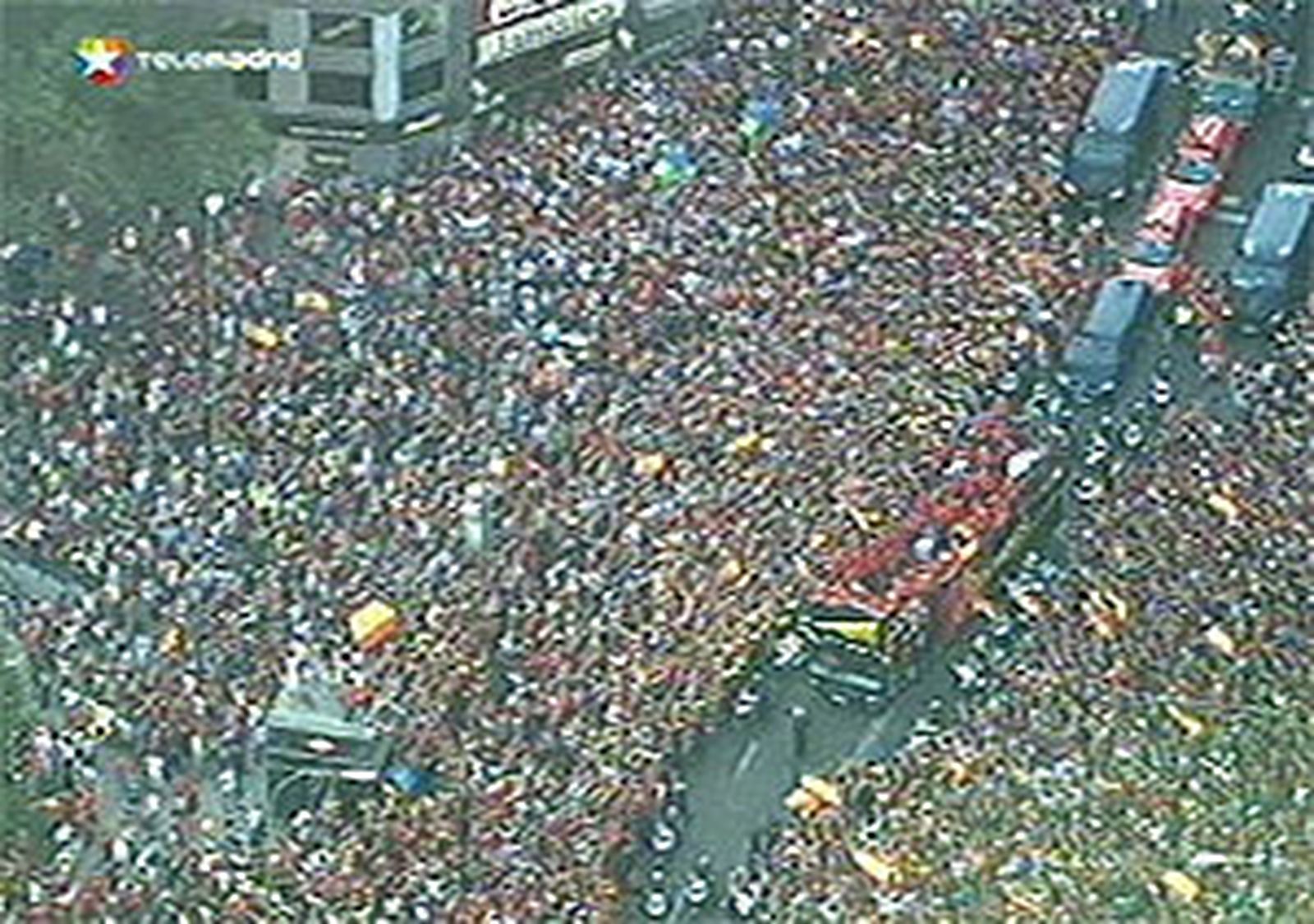 La marea roja recibe a la Selección española en Madrid