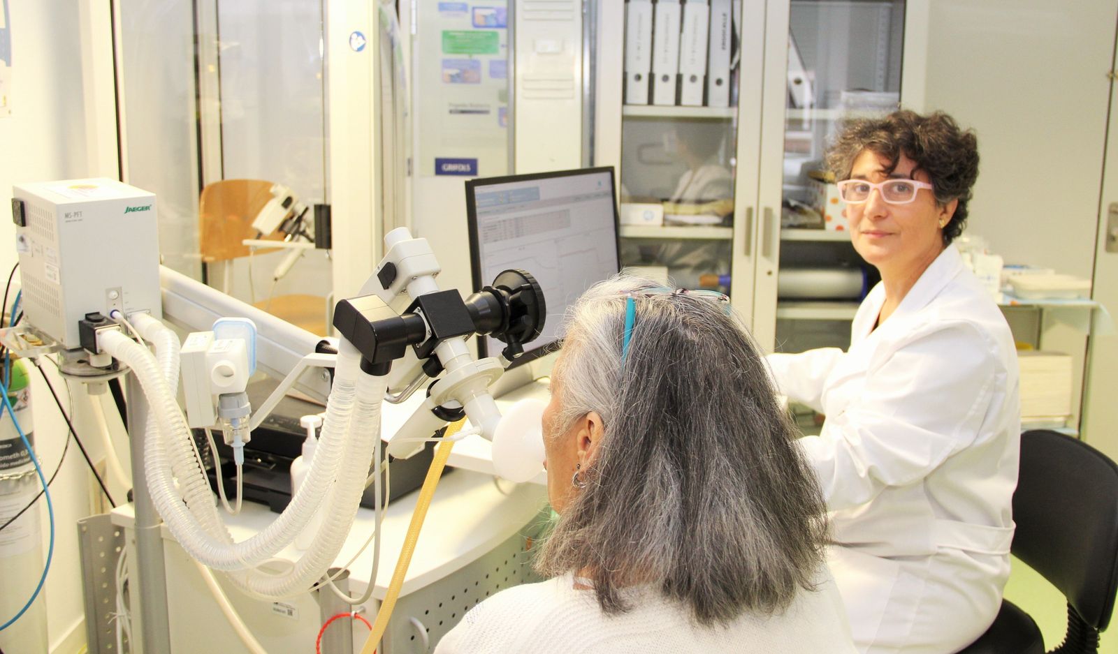 El Hospital Clínico de Madrid incorpora un tratamiento pionero para pacientes de EPOC
