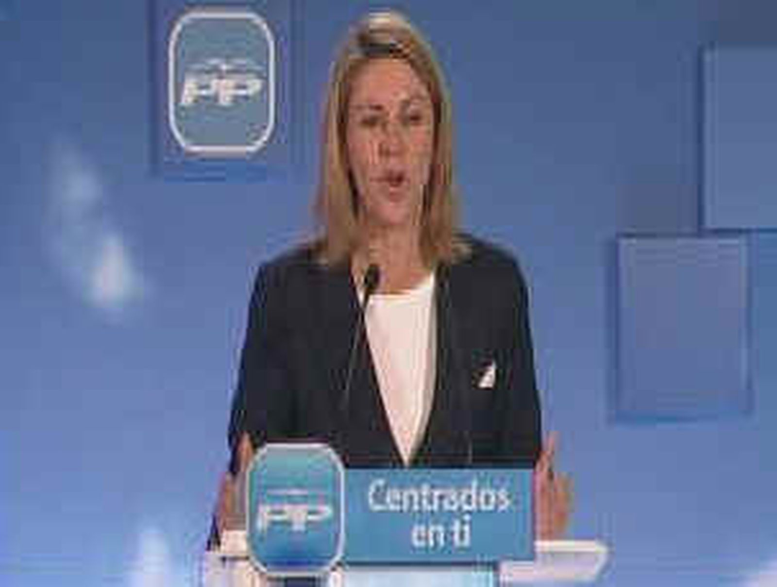 Cospedal denuncia que la juventud es el grupo social  "más castigado" por las políticas de Zapatero y Barreda