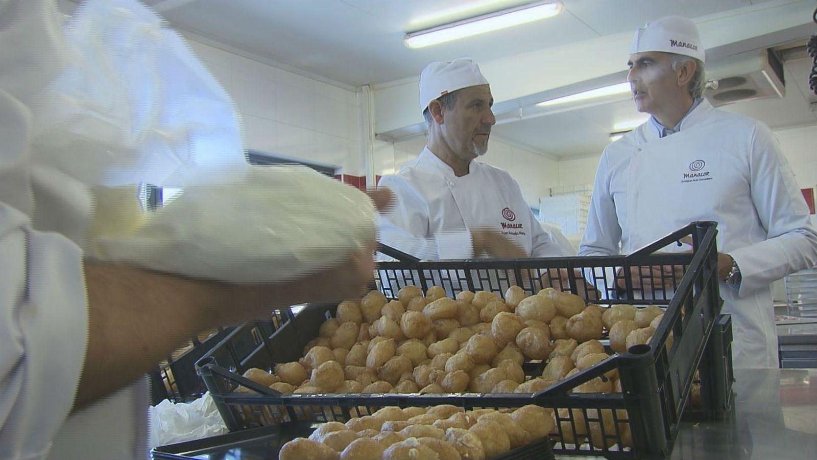 Los madrileños consumirán más de dos toneladas de buñuelos y huesos de santo