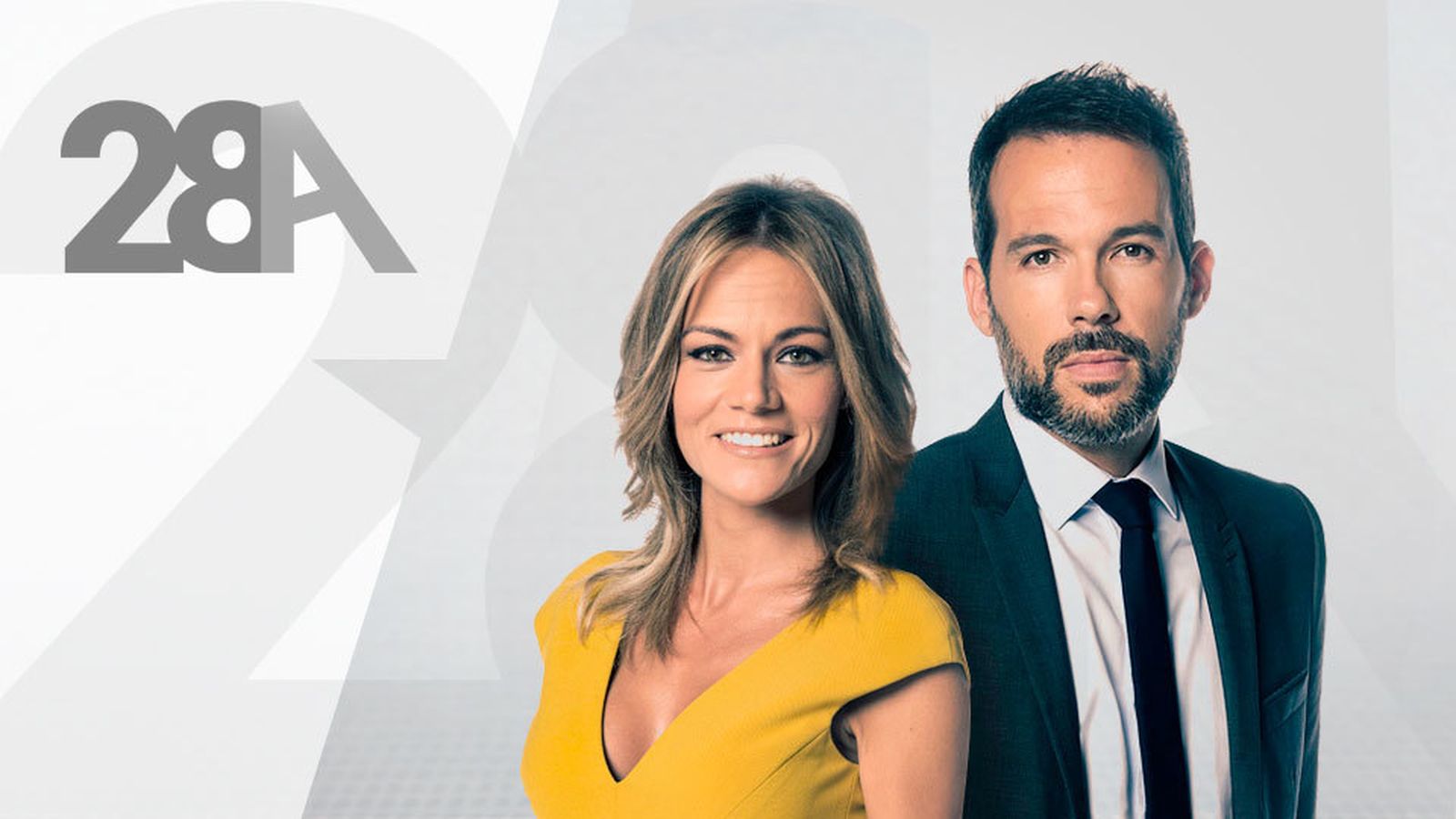 Javi Gómez y Rocío Delgado presentan el especial informativo, desde las 23:50h.