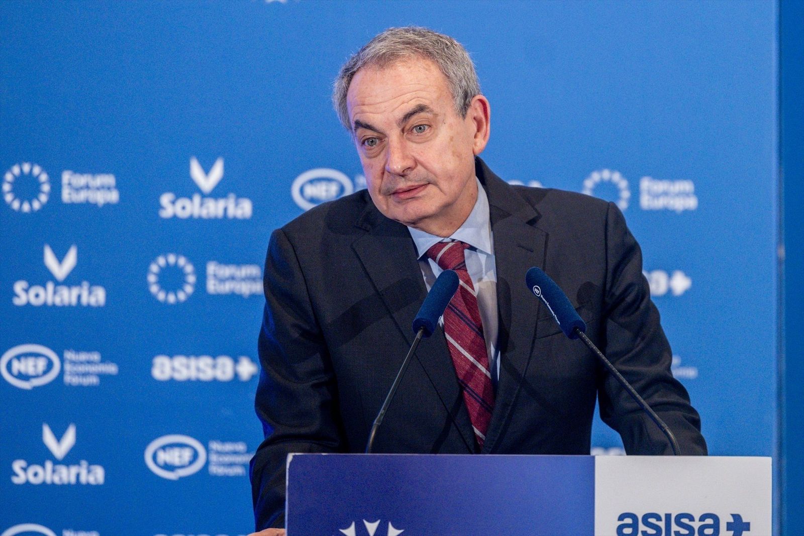 Zapatero respalda el "acierto permanente" de Sánchez en política internacional tras su choque con EEUU