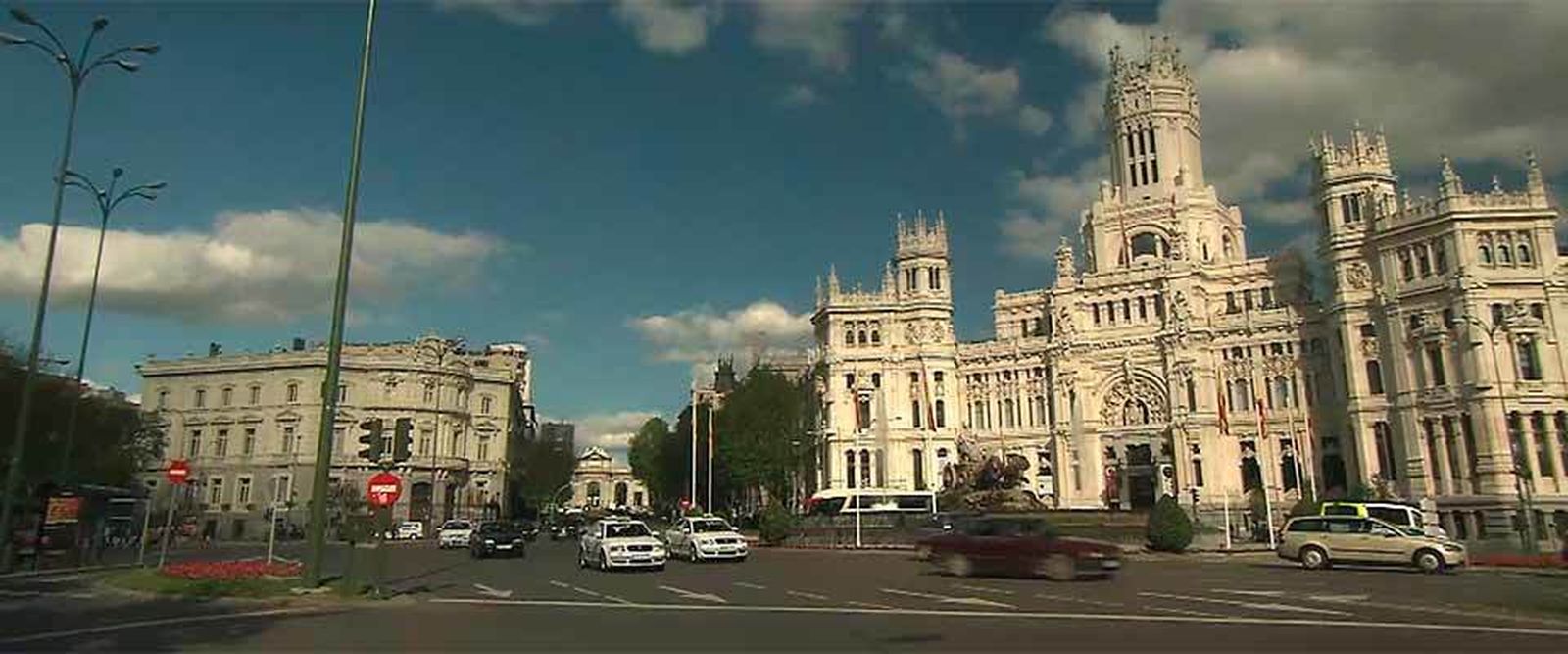 Madrid Barrio a Barrio: El Madrid de las letras. Plaza de Cibeles. Ayuntamiento de Madrid