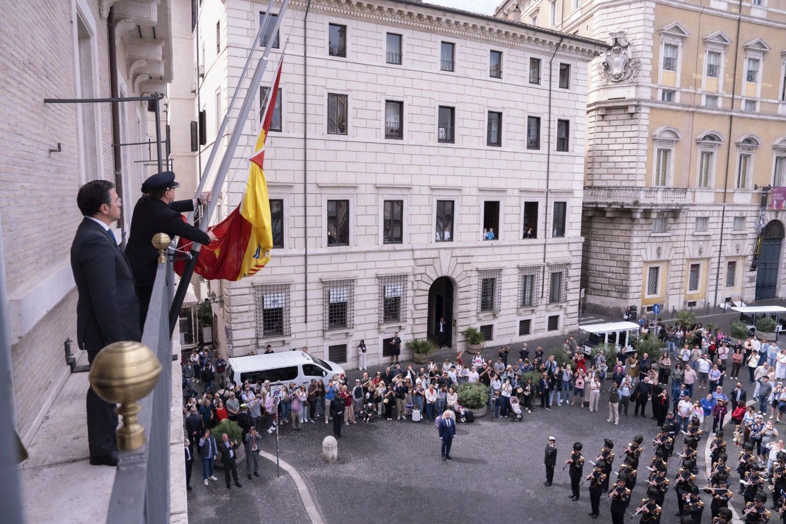 El papa León XIV recibe a Albares y este asegura una "gran sintonía" en el rechazo a la guerra