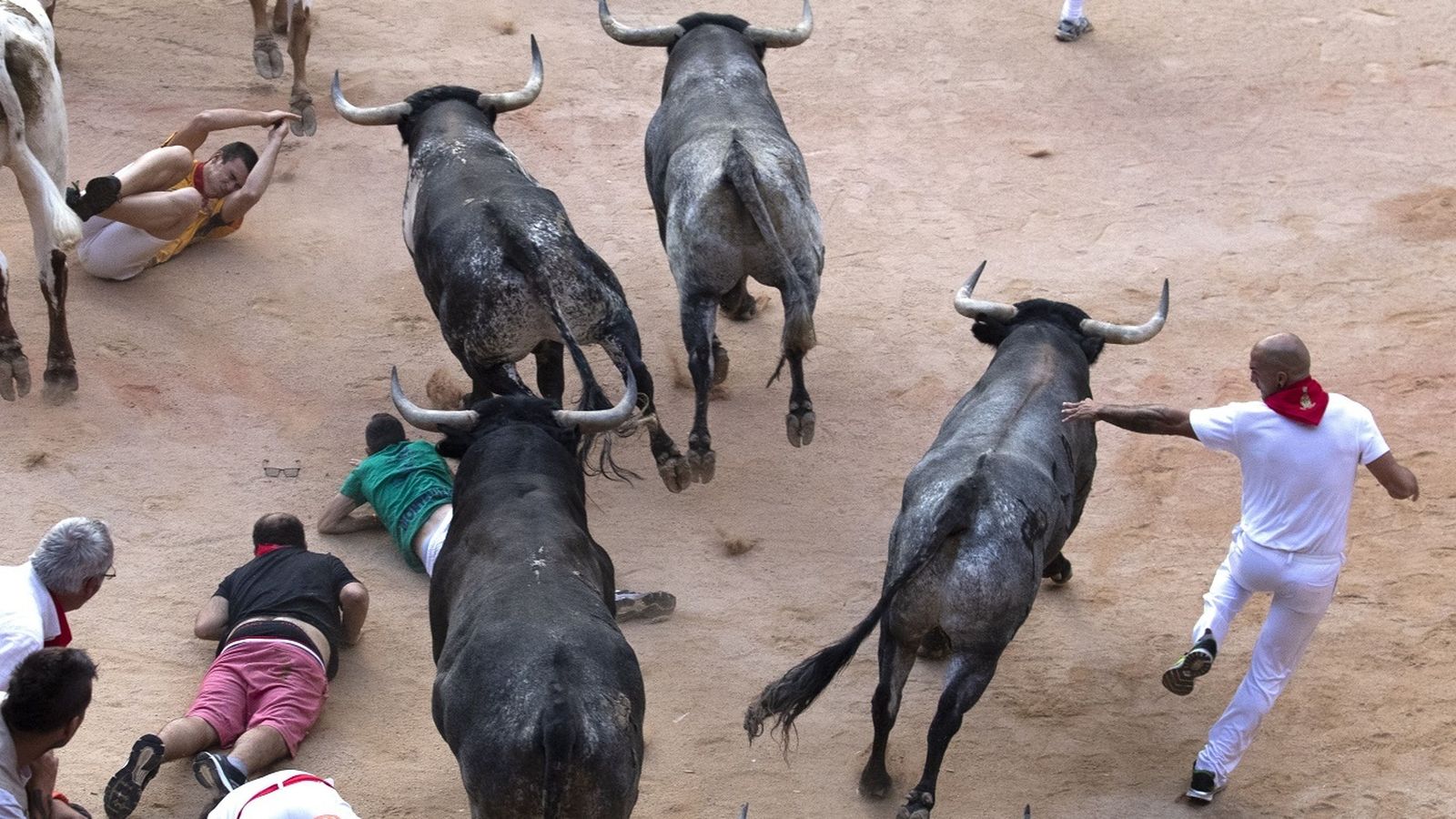 Cruz Roja atiende a 48 corredores tras el último encierro de San Fermín 2019