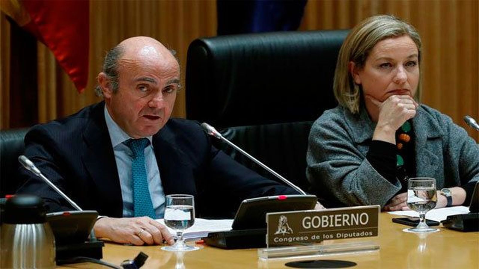 De Guindos: El rescate bancario evitó la salida de España de la zona euro