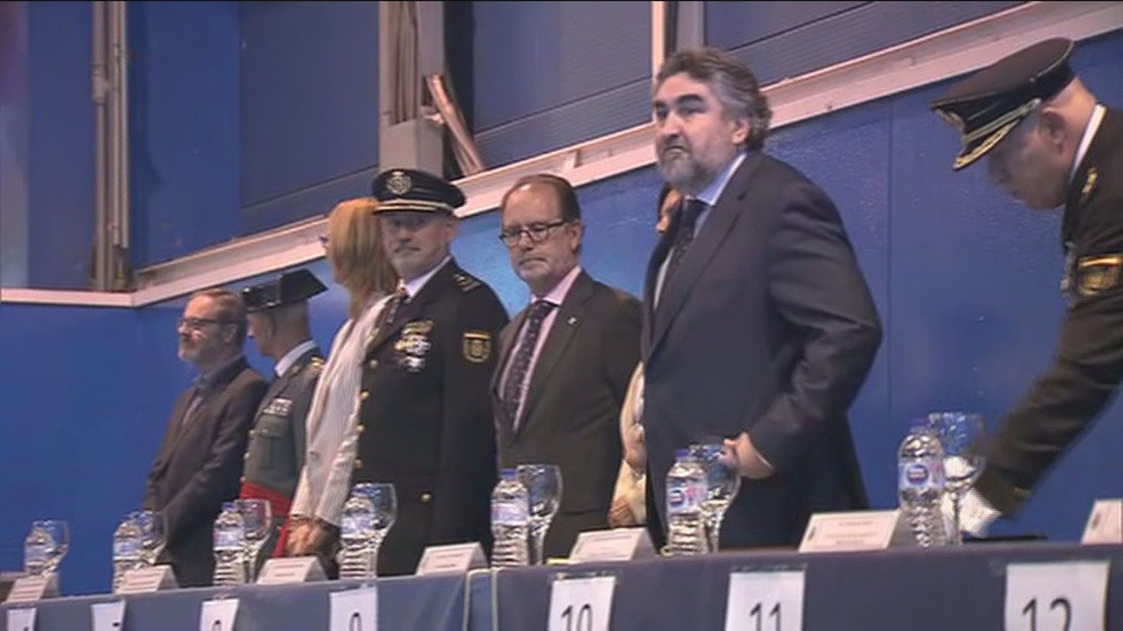 La discrepancia de Garrido con el Delegado del Gobierno empaña el Día de la Policía