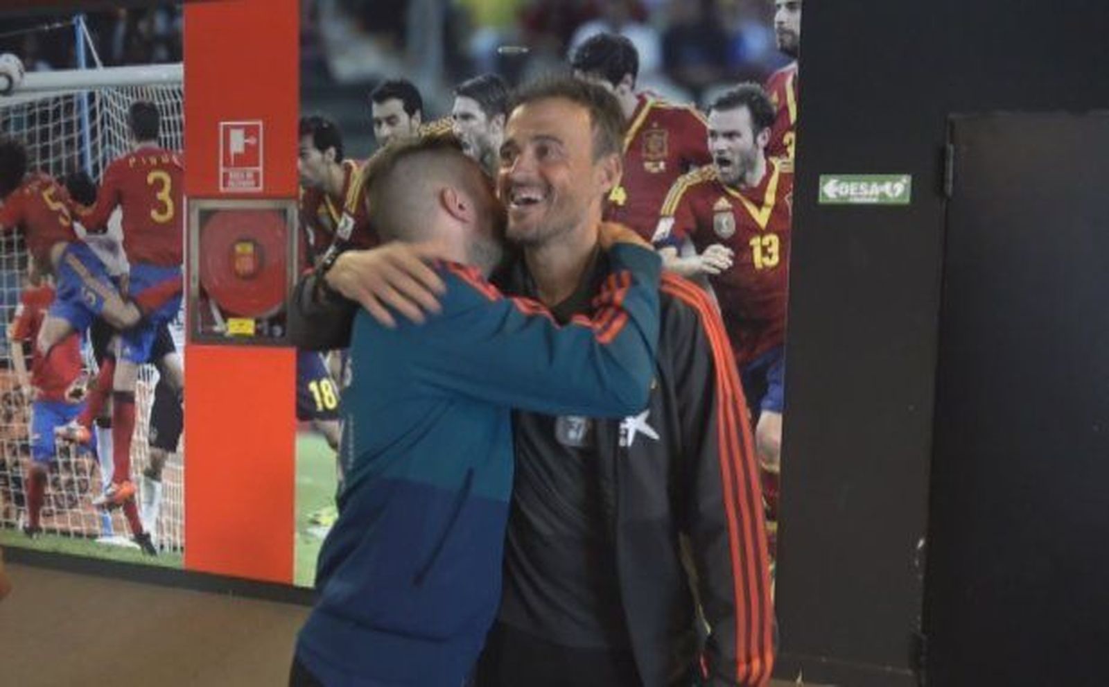 Luis Enrique-Jordi Alba, un abrazo que entierra el pasado