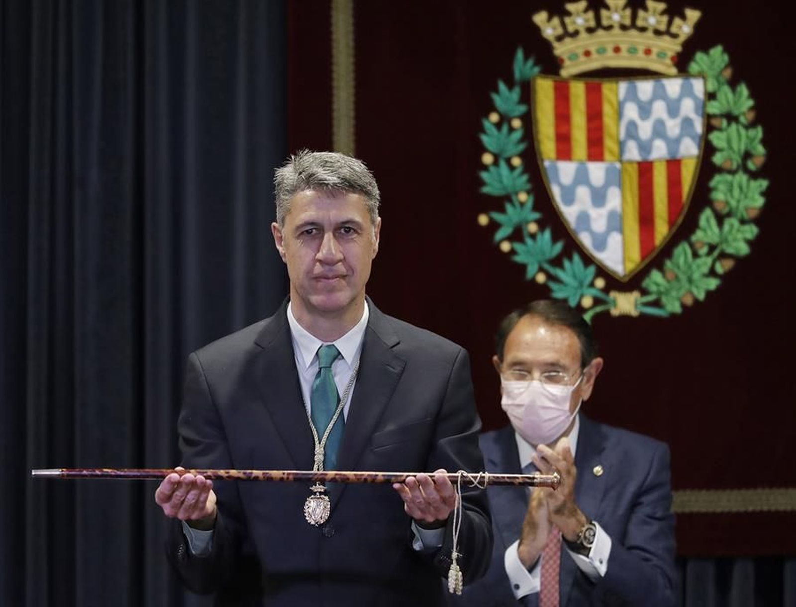 Albiol recupera la Alcaldía de Badalona tras la falta de acuerdo entre el PSOE y los soberanistas