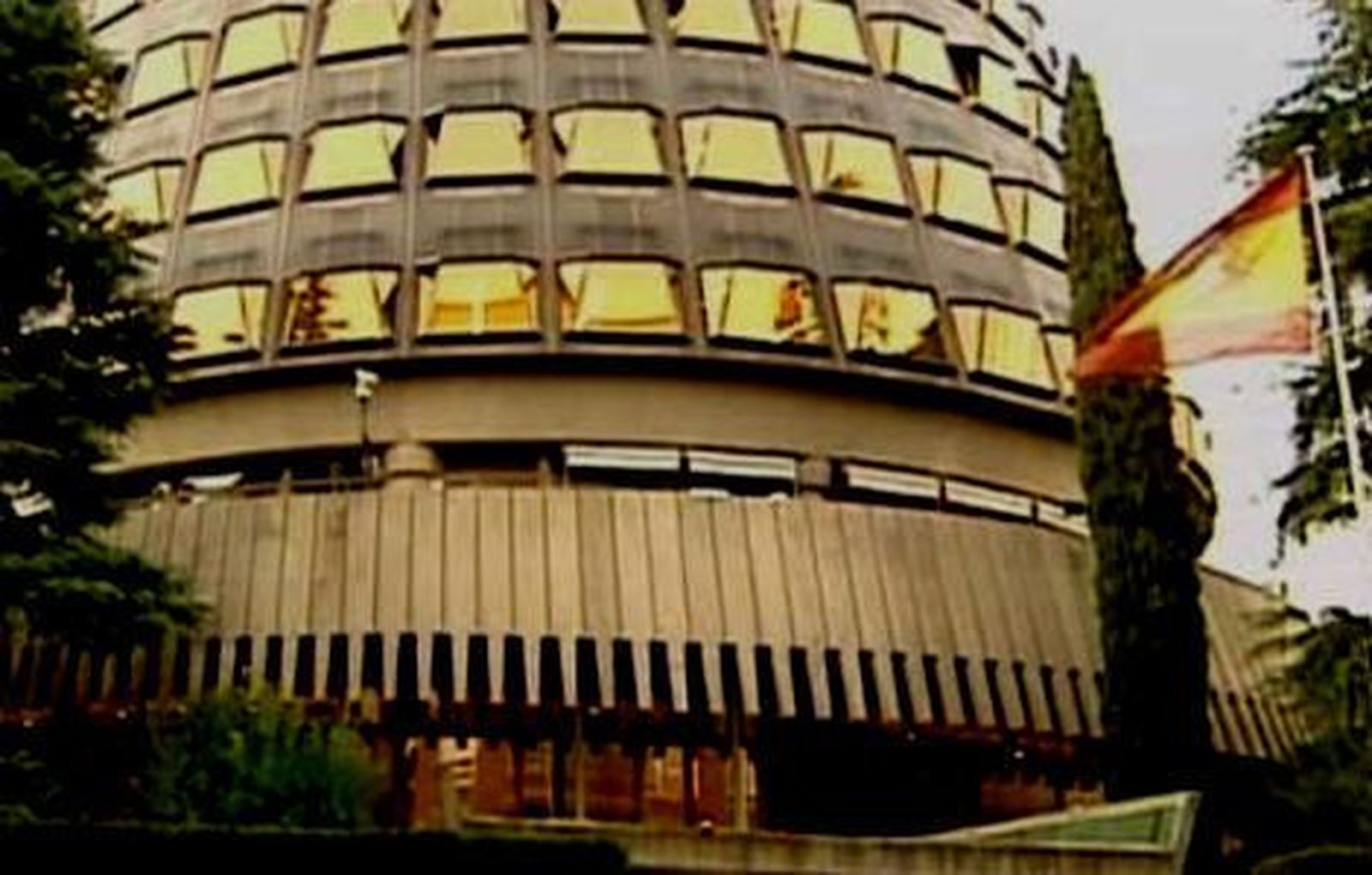 El Constitucional suspende la consulta soberanista catalana