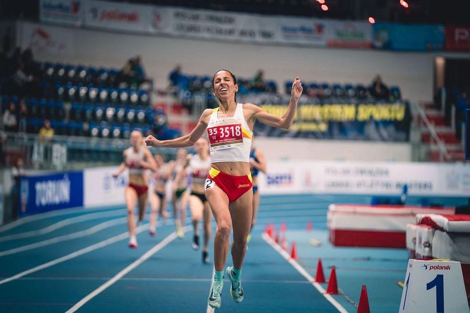Ruth León, Campeona de España de 800 y 1.500 m