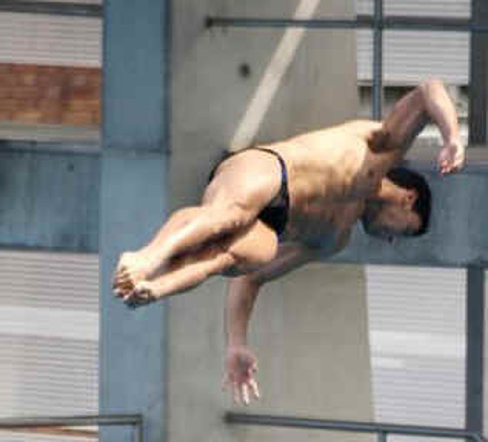 Javier Illana luchará por las medallas en trampolín de un metro