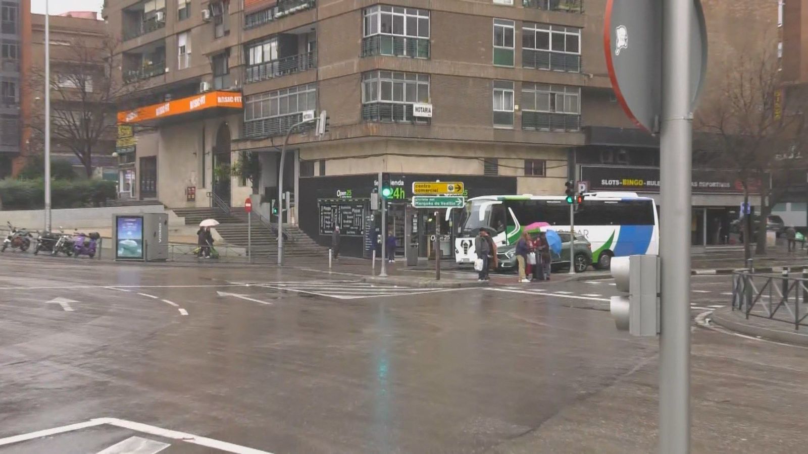 Se investiga la agresión sexual a una mujer cuando iba a denunciar el robo de su móvil en Usera