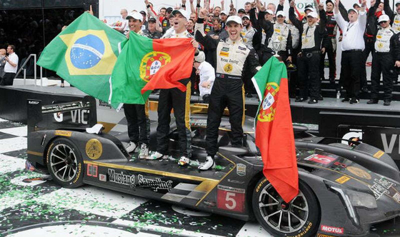 Barbosa, Fittipaldi y Alburquerque