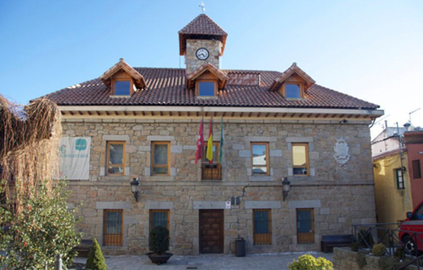 NAVACERRADA470_AYUNTAMIENTO