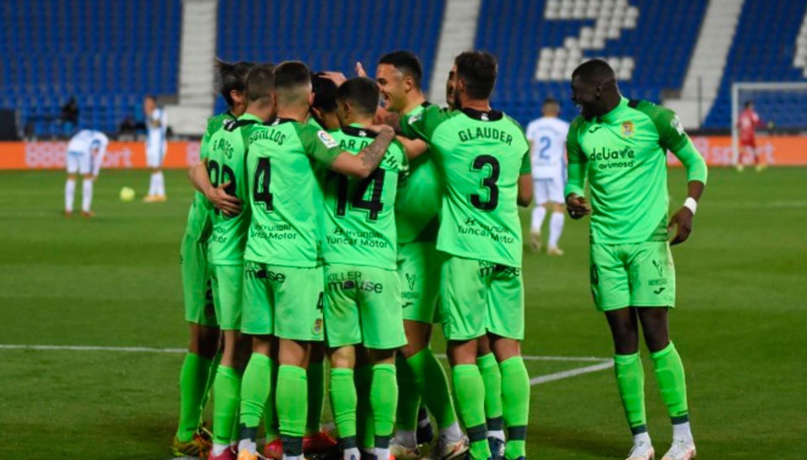 Los jugadores del Fuenlabrada celebran uno de los goles