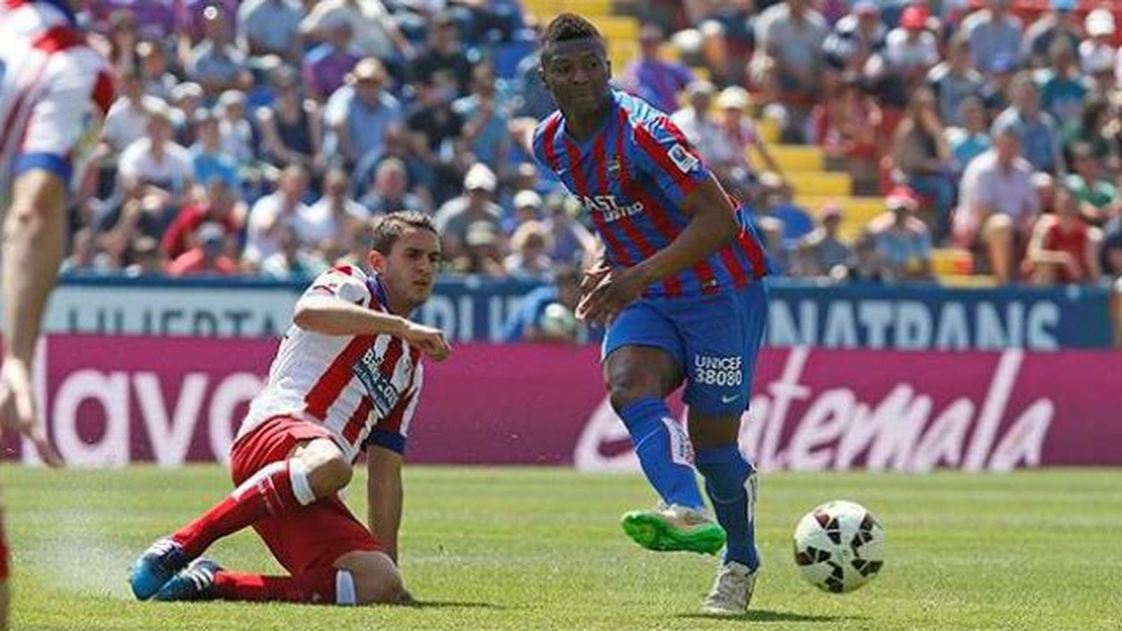 El tercer puesto del Atlético contra la salvación matemática del Levante