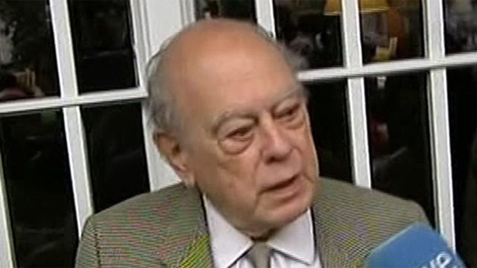 Pujol insiste en que acudirá al Parlament y espera que la Cámara conteste a su carta