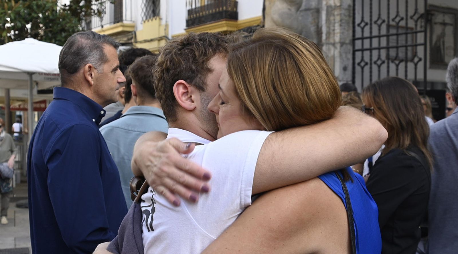 Familiares, amigos y compañeros despiden en Córdoba a Álvaro Prieto
